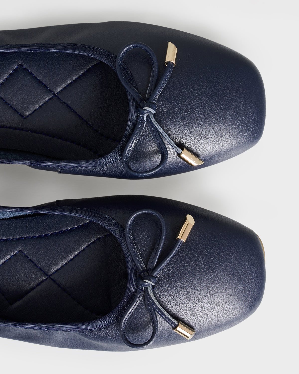 #color_navy
